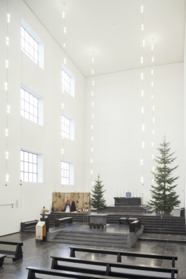St. Fronleichnam Church - View from the street | Photo by Alessandro Nanni